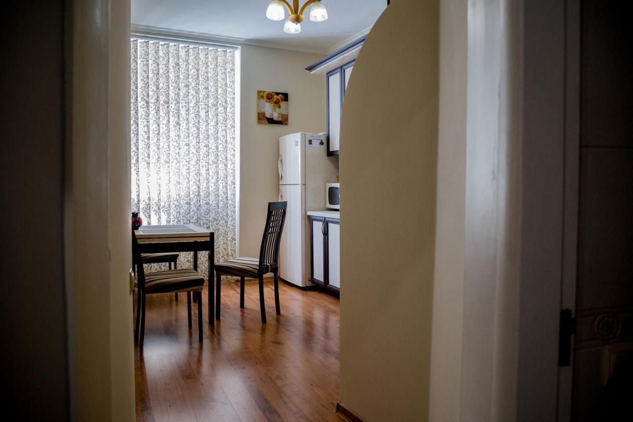 Apartment On Valova Street Leópolis Exterior foto
