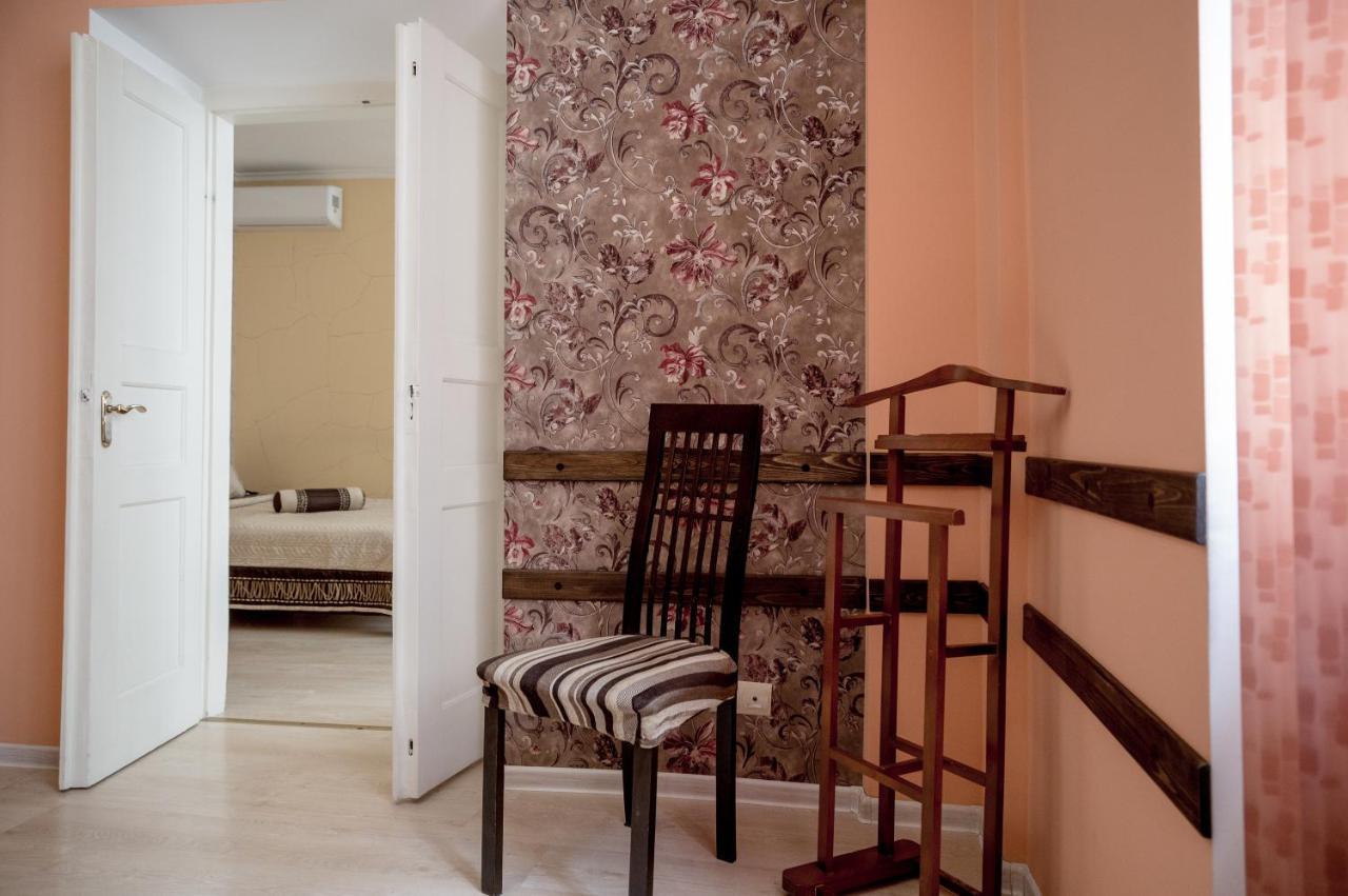 Apartment On Valova Street Leópolis Exterior foto